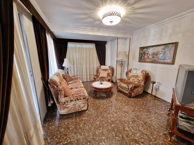 4 slaapkamer Flat te koop in Centro, Elche / Elx - € 199.999 (Ref: 9021833)