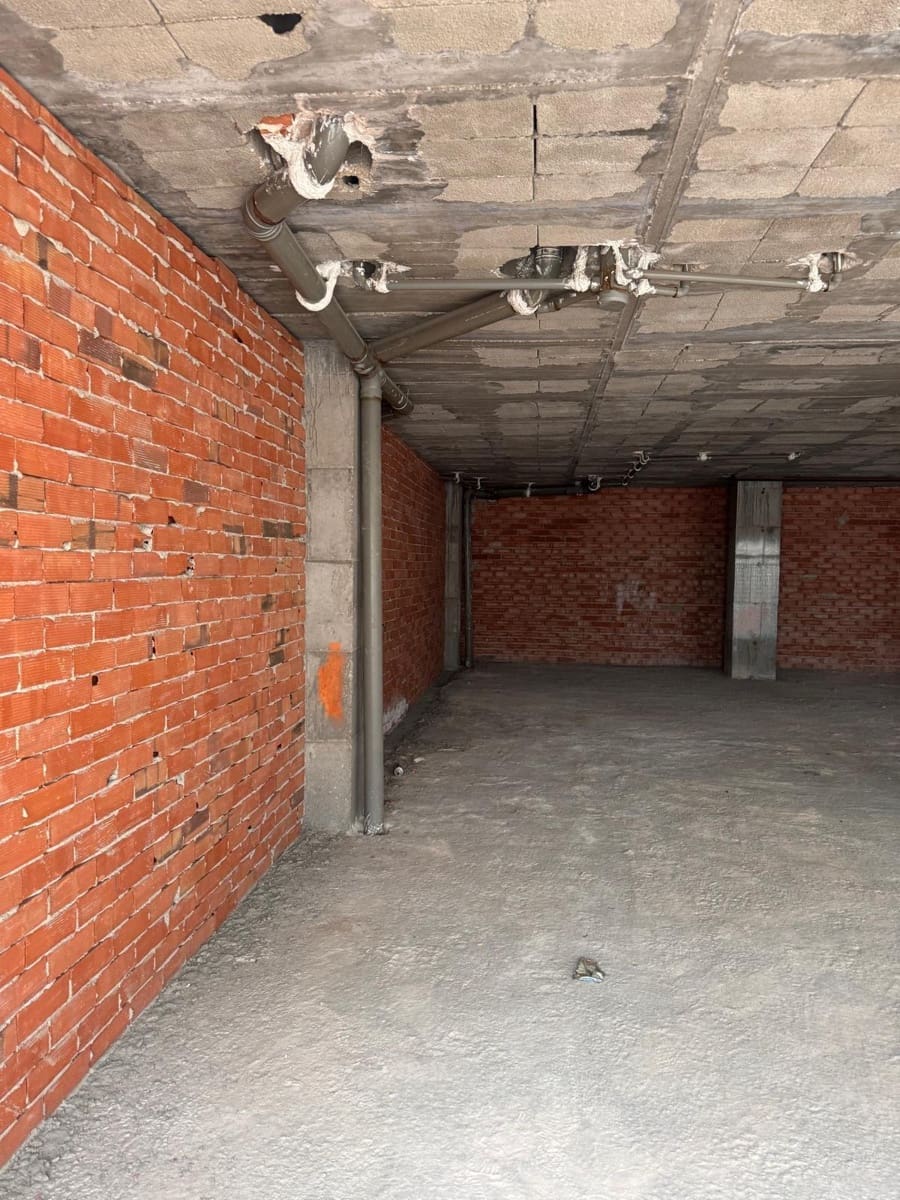 Commercial for sale in Elche / Elx - € 115,000 (Ref: 9021844)