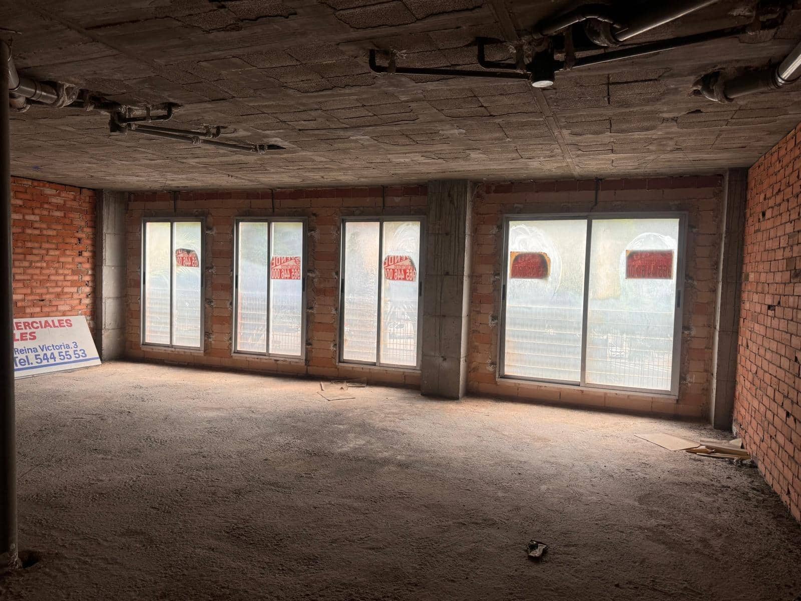 Commercial for sale in Elche / Elx - € 115,000 (Ref: 9021844)