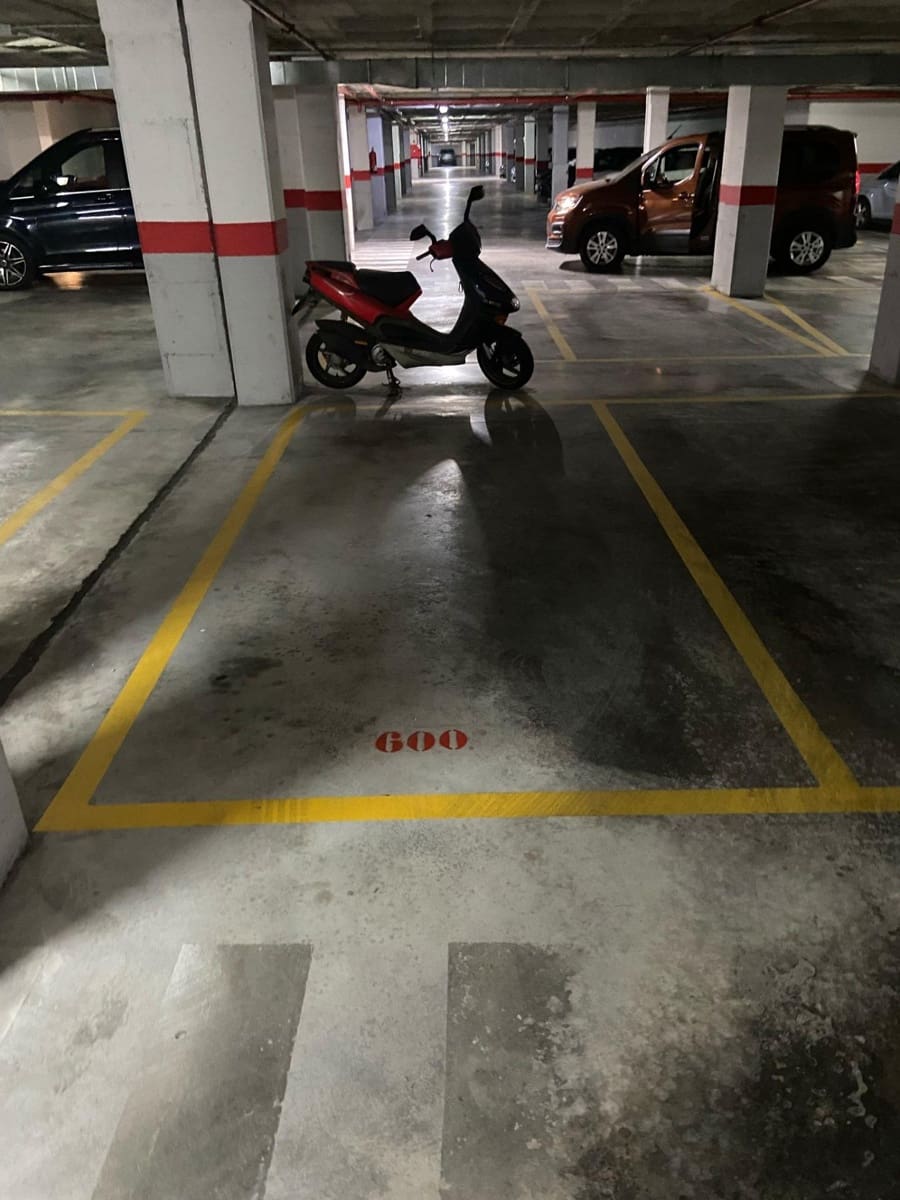 Garage till salu i Elche / Elx - 7 000 € (Ref: 9021845)