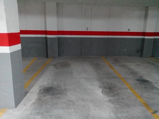 Garage til salg i Las Bayas, Elche / Elx - € 5.500 (Ref: 9021847)