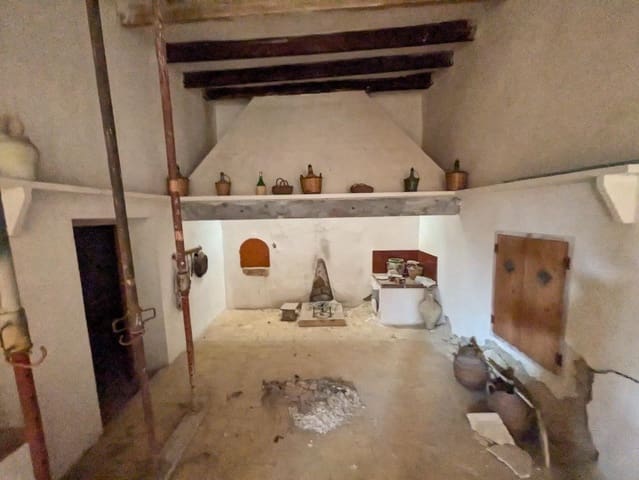 4 soveværelse Finca/Landehus til salg i Matola, Elche / Elx - € 149.800 (Ref: 9021851)