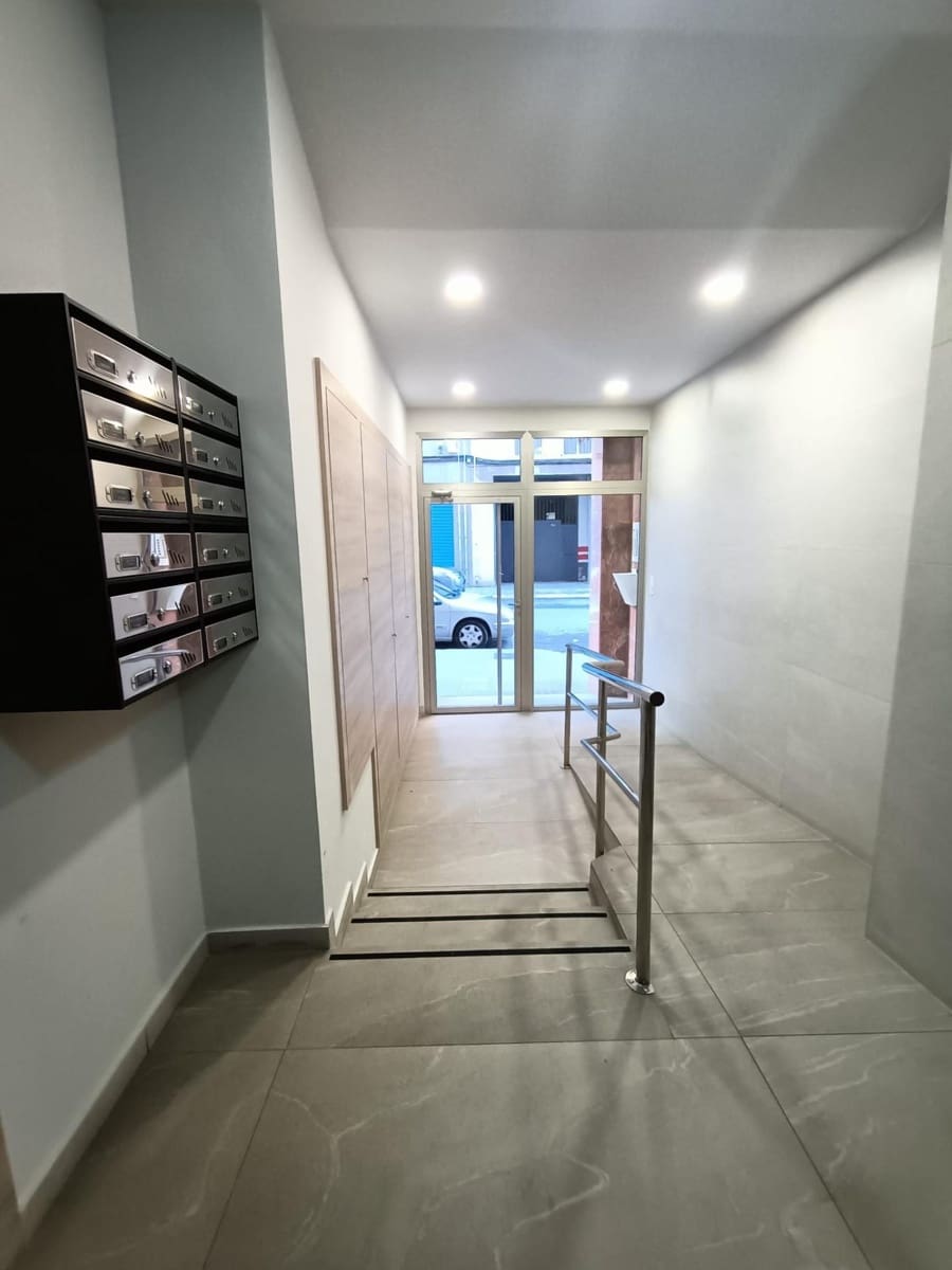 6 sypialnia Komercyjne do wynajęcia w Elche / Elx - 700 € (Ref: 9021856)