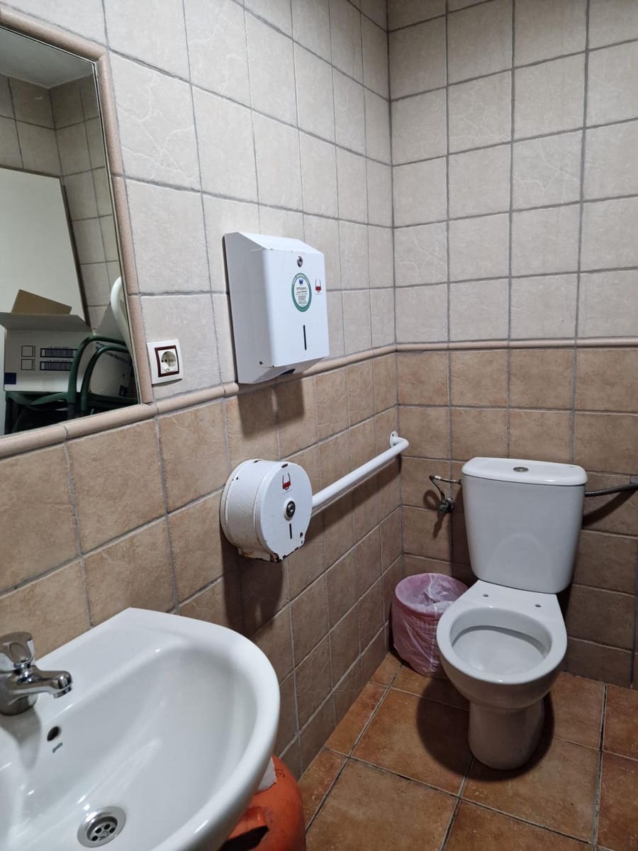 Business for rent in Elche / Elx - € 600 (Ref: 9021857)