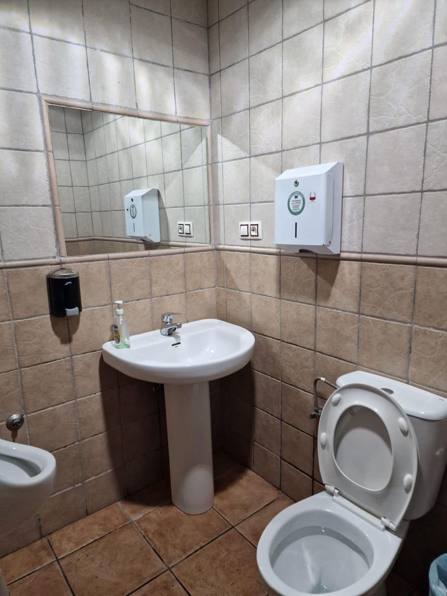 Business for rent in Elche / Elx - € 600 (Ref: 9021857)