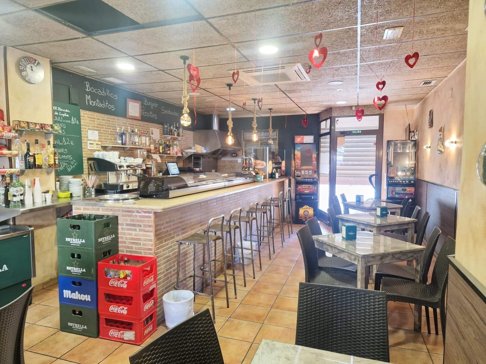 Business for rent in Elche / Elx - € 600 (Ref: 9021857)