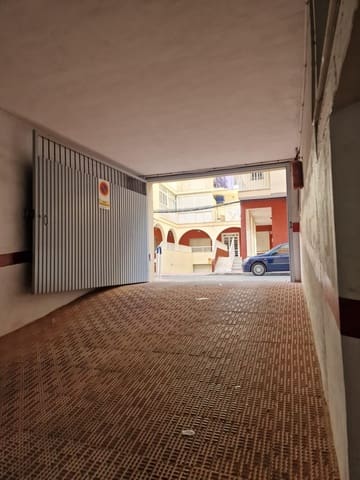 Commercial for rent in Playa del Cura, Torrevieja with garage - € 5,000 (Ref: 9021863)