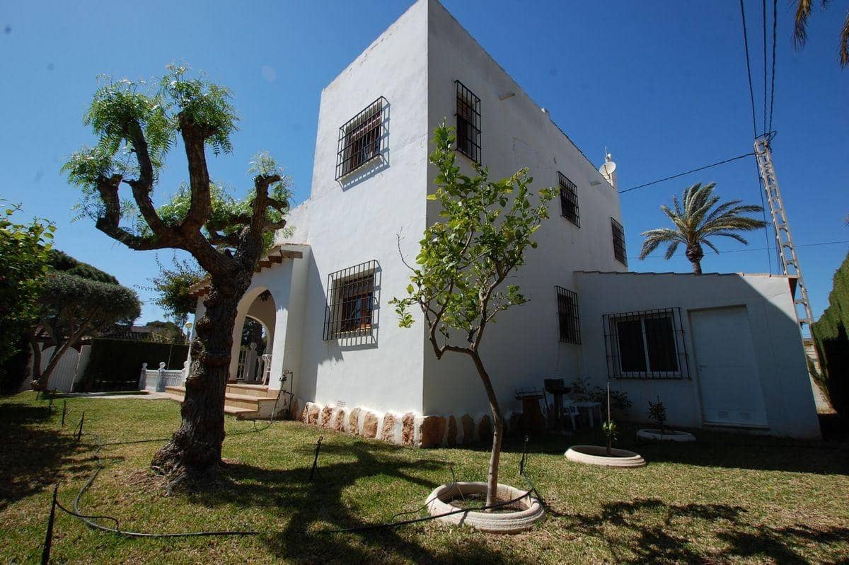 3 soverom Villa til salgs i Cabo Roig med garasje - € 745 000 (Ref: 9095373)