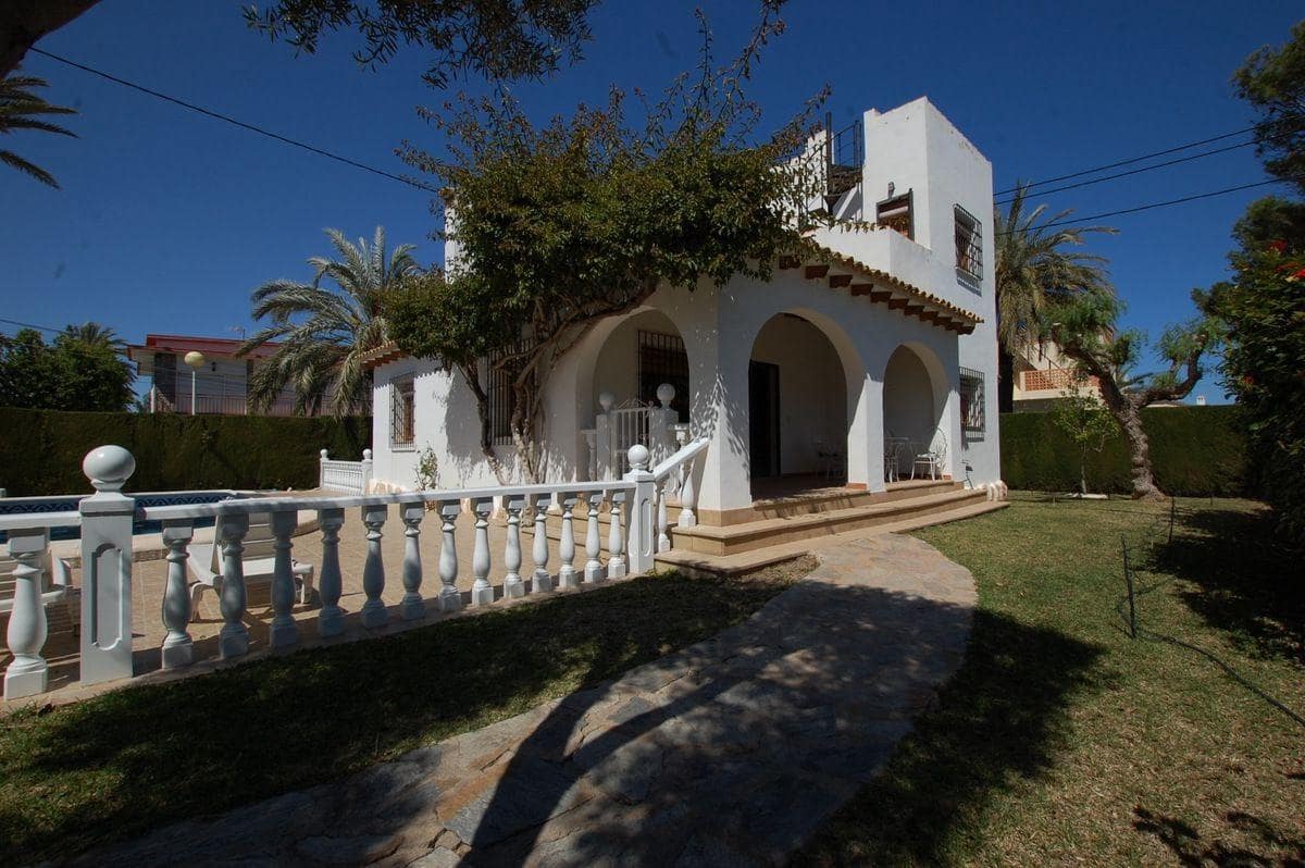 3 soverom Villa til salgs i Cabo Roig med garasje - € 745 000 (Ref: 9095373)