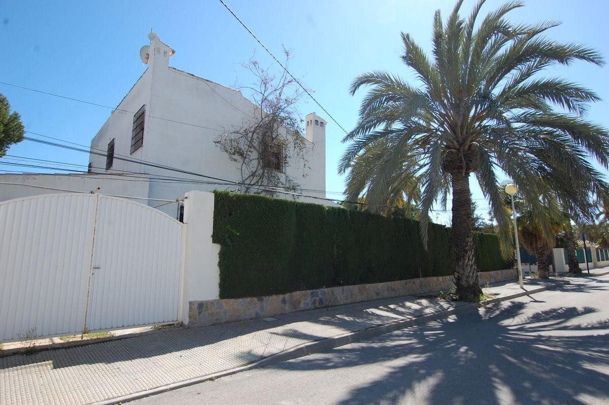 3 soverom Villa til salgs i Cabo Roig med garasje - € 745 000 (Ref: 9095373)