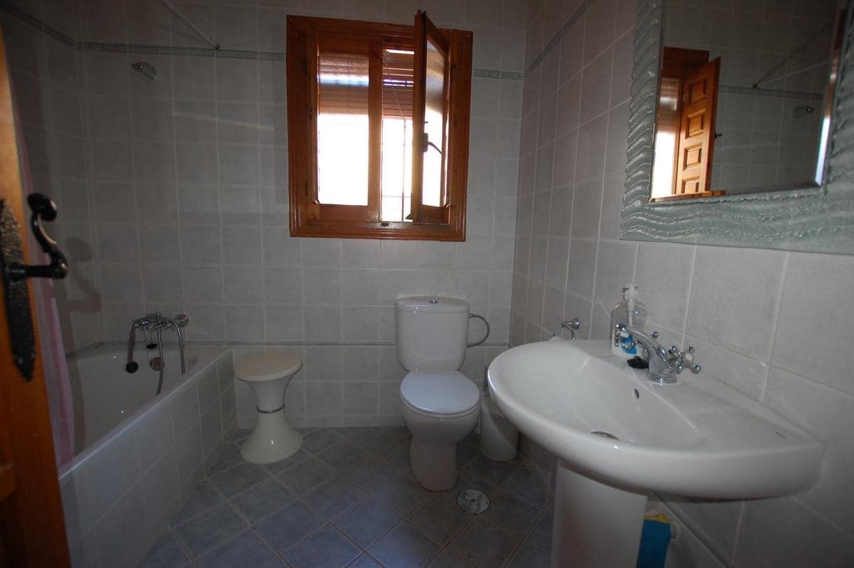 3 bedroom Villa for sale in Cabo Roig with garage - € 695,000 (Ref: 9095373)