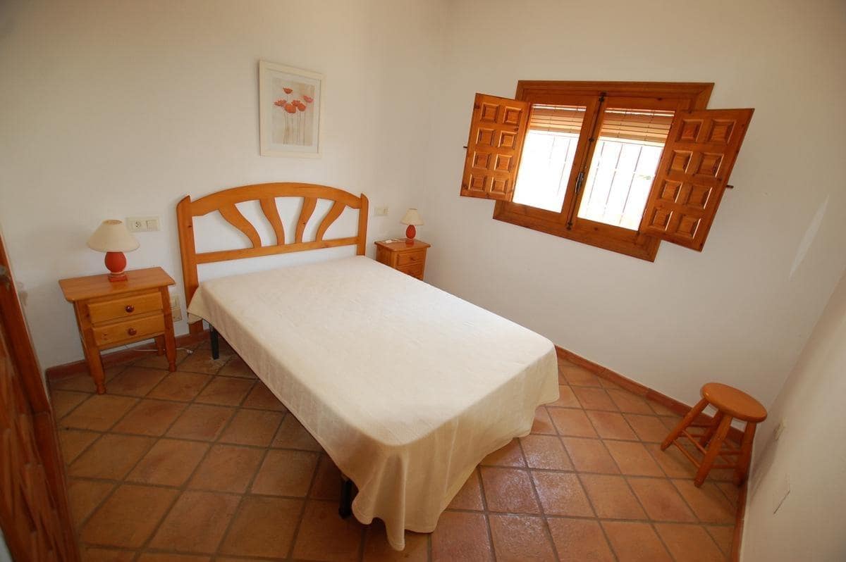 3 bedroom Villa for sale in Cabo Roig with garage - € 695,000 (Ref: 9095373)