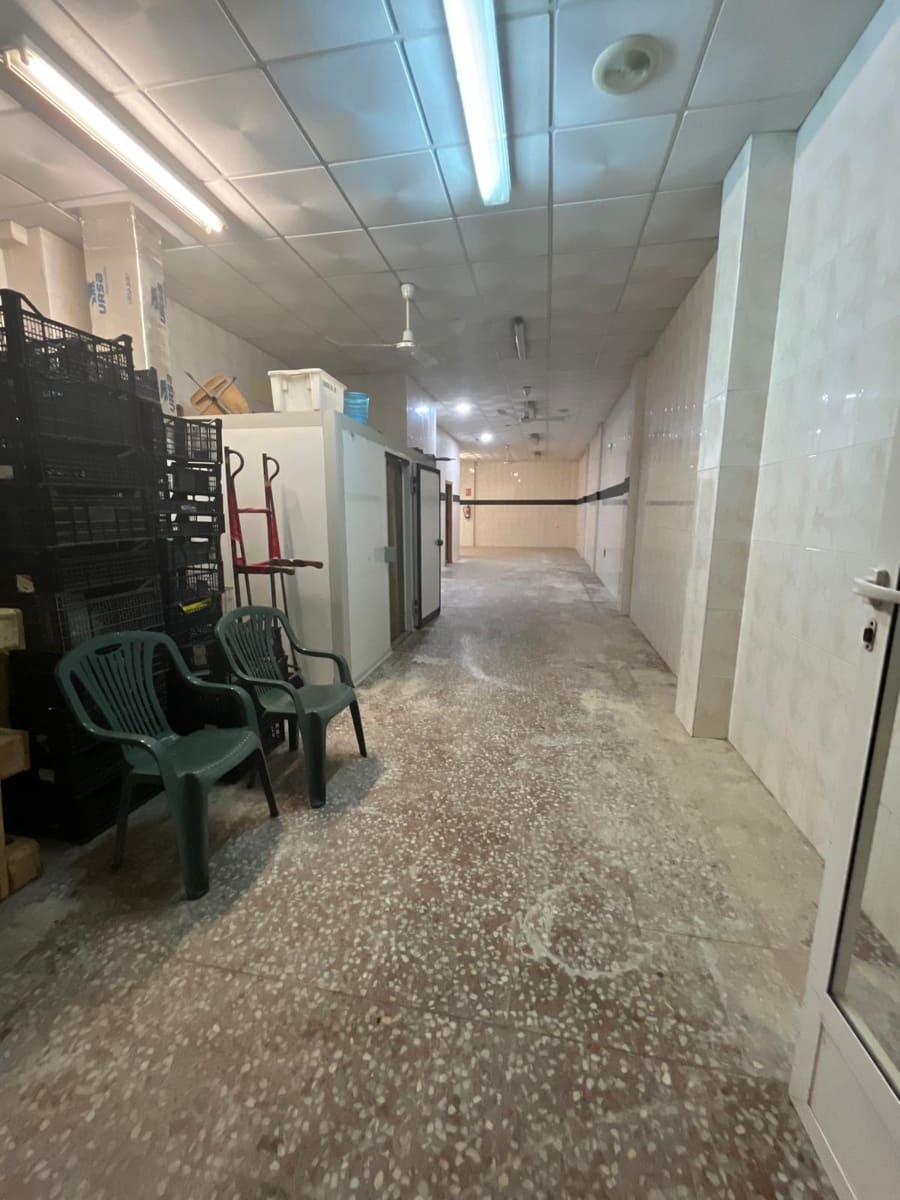 Commercial for rent in Elche / Elx - € 800 (Ref: 9116742)