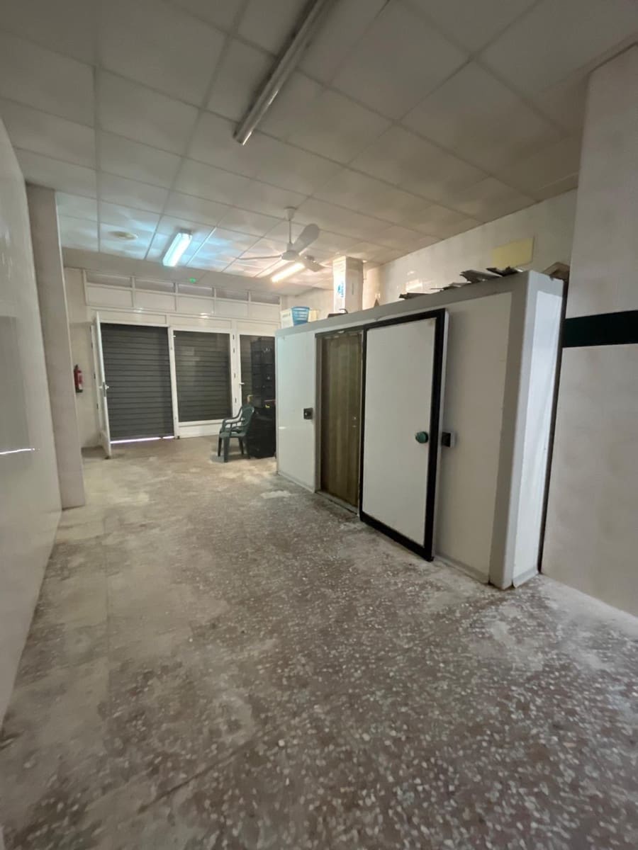 Commercial for rent in Elche / Elx - € 800 (Ref: 9116742)