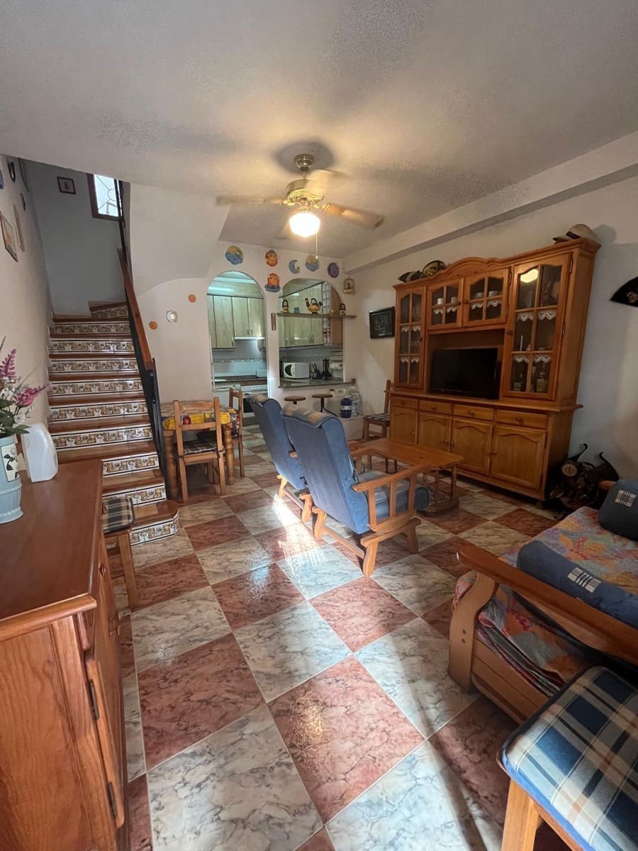 3 bedroom Apartment for sale in Santa Pola - € 179,999 (Ref: 9125209)