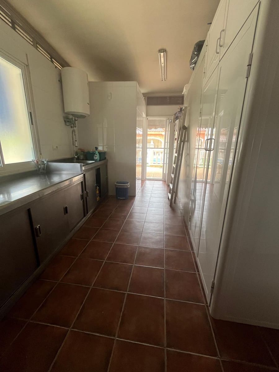 7 soveværelse Finca/Landehus til leje i Albatera med garage - € 2.500 (Ref: 9159604)