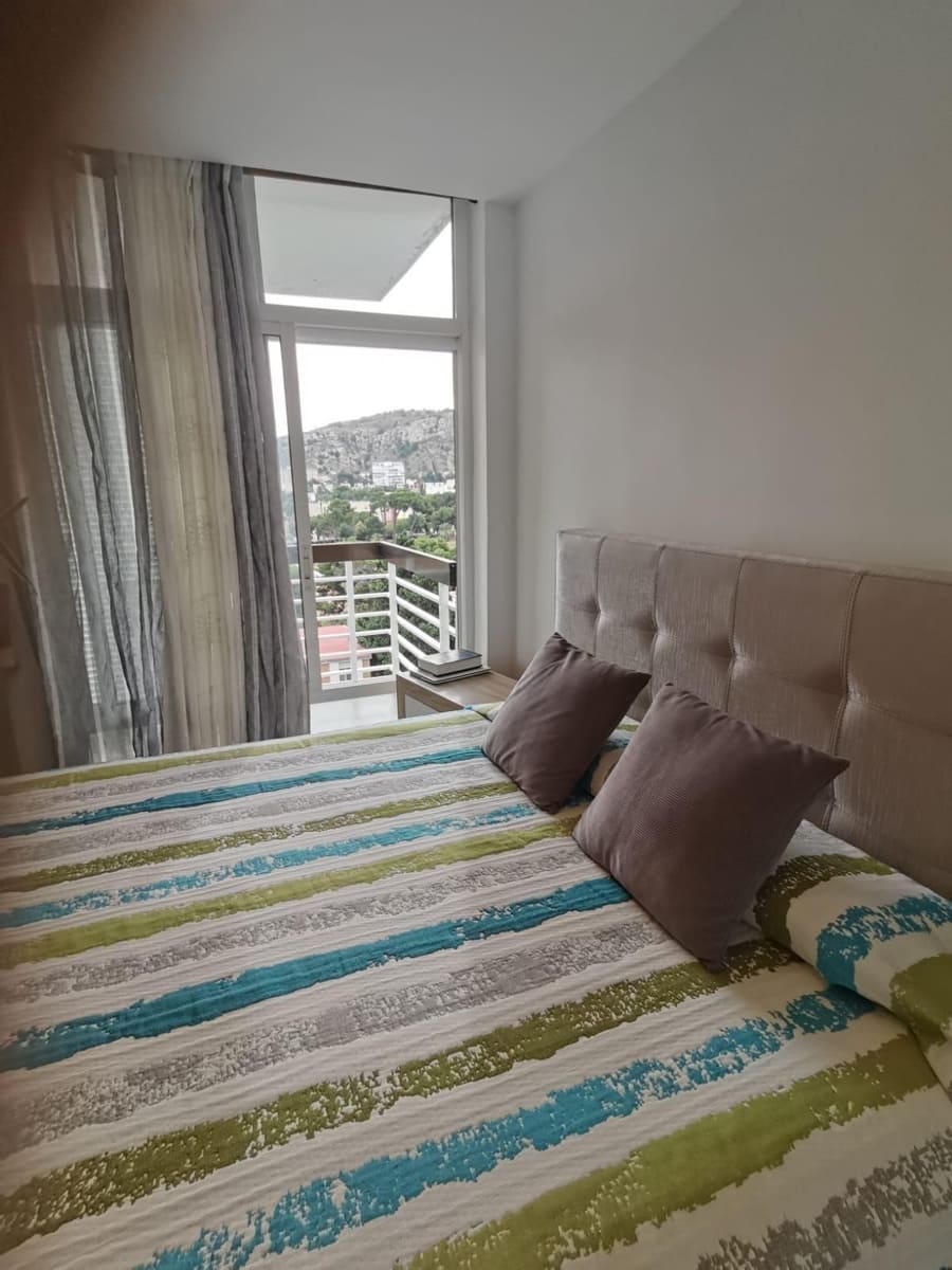 3 soveværelse Lejlighed til salg i Alicante by med swimmingpool - € 299.000 (Ref: 9198527)