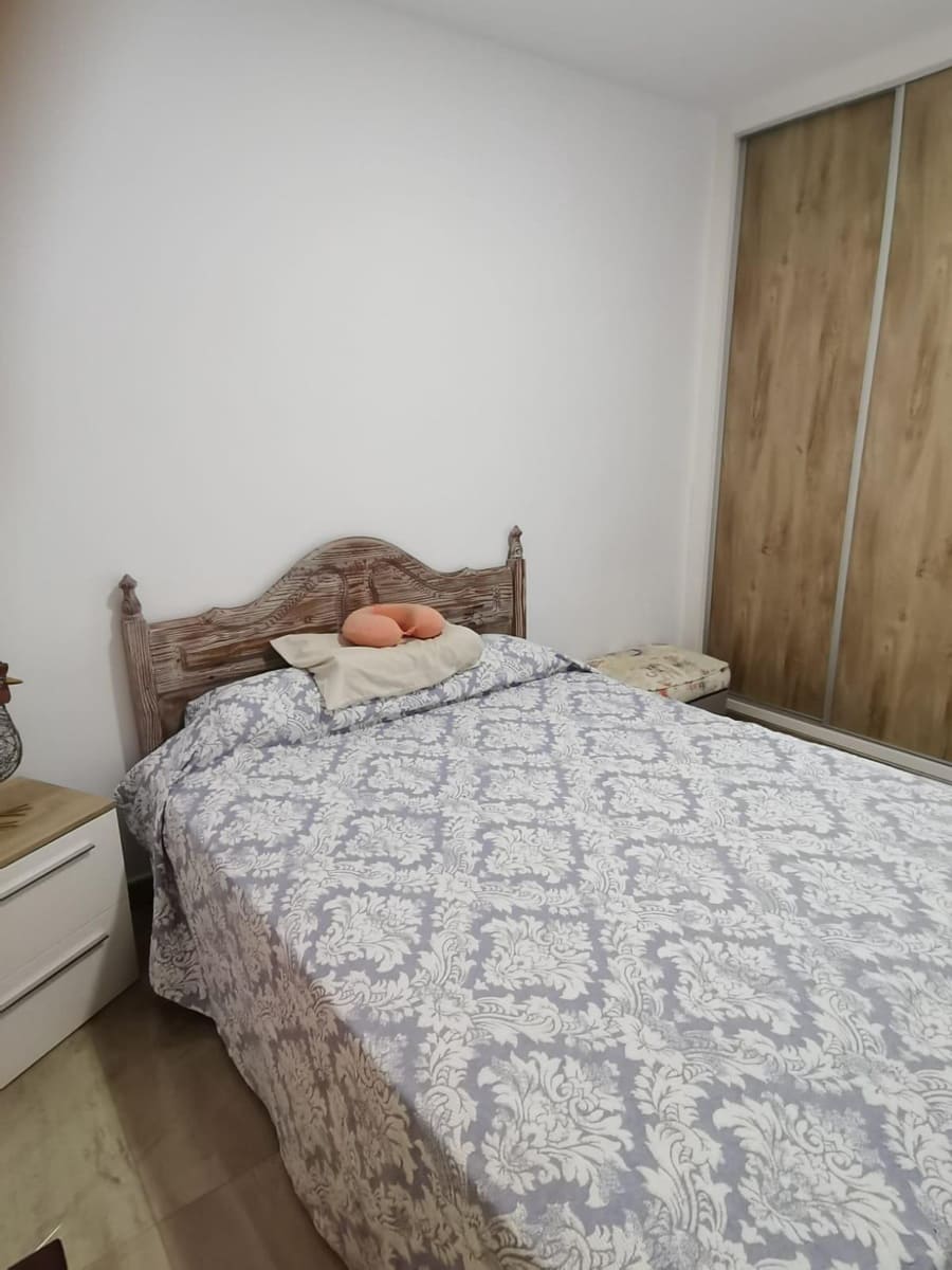 3 soveværelse Lejlighed til salg i Alicante by med swimmingpool - € 299.000 (Ref: 9198527)