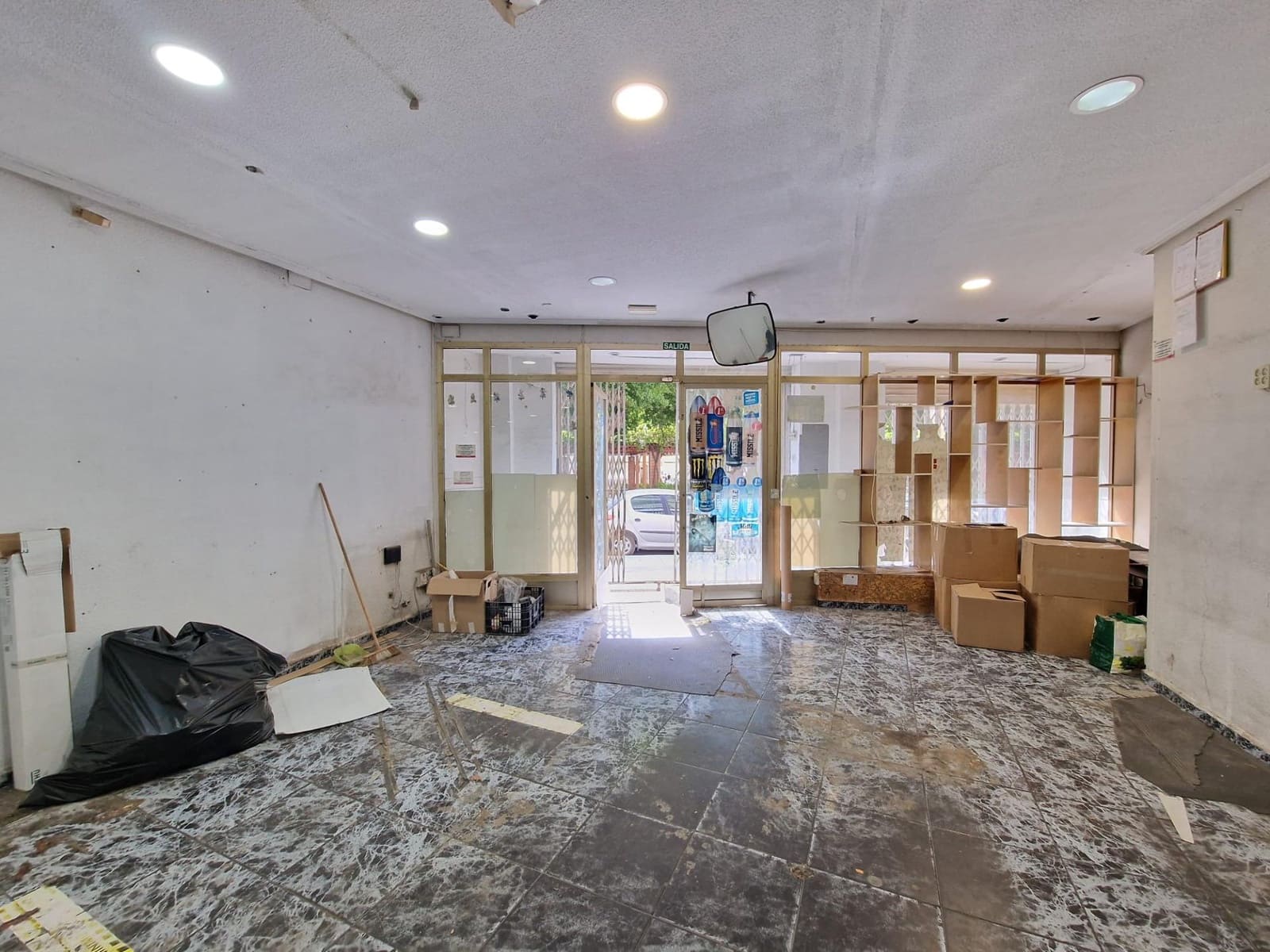 Commercial for rent in Elche / Elx - € 1,200 (Ref: 9208440)