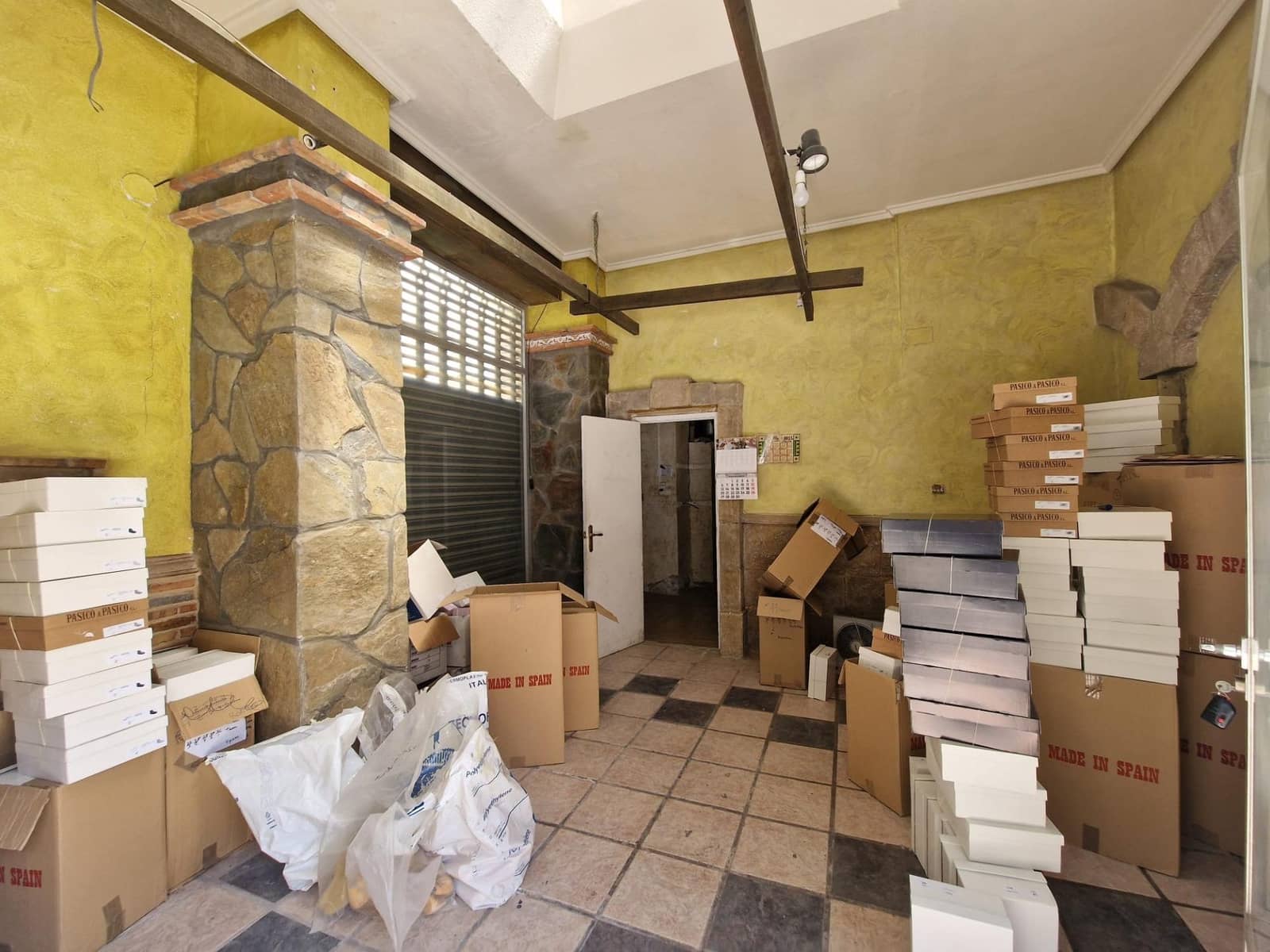 Commercieel te koop in Elche / Elx - € 46.500 (Ref: 9228705)