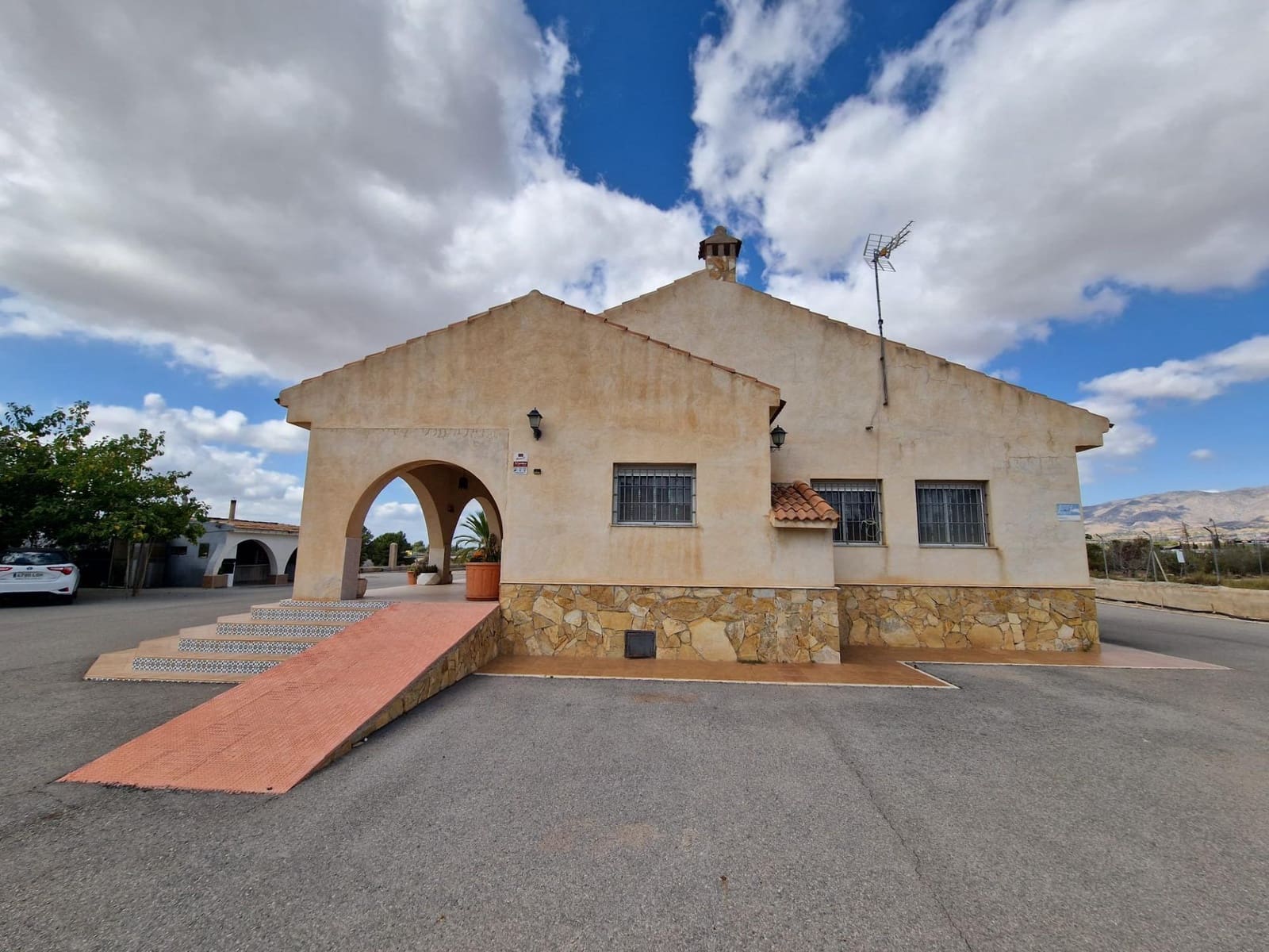 3 makuuhuone Huvila myytävänä paikassa Crevillente / Crevillent - 305 000 € (Ref: 9240208)