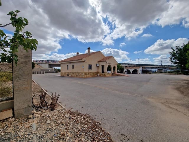 3 makuuhuone Huvila myytävänä paikassa Crevillente / Crevillent - 305 000 € (Ref: 9240208)