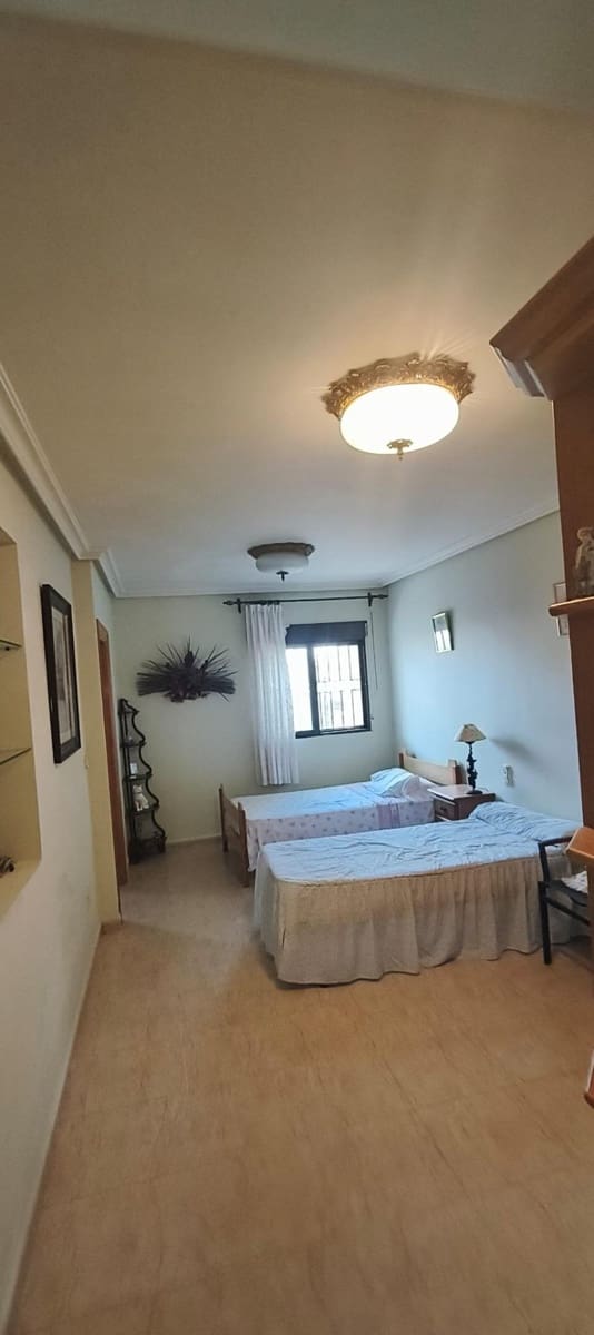 4 Zimmer Villa zu verkaufen in La Hoya mit Pool - 480.000 € (Ref: 9252217)