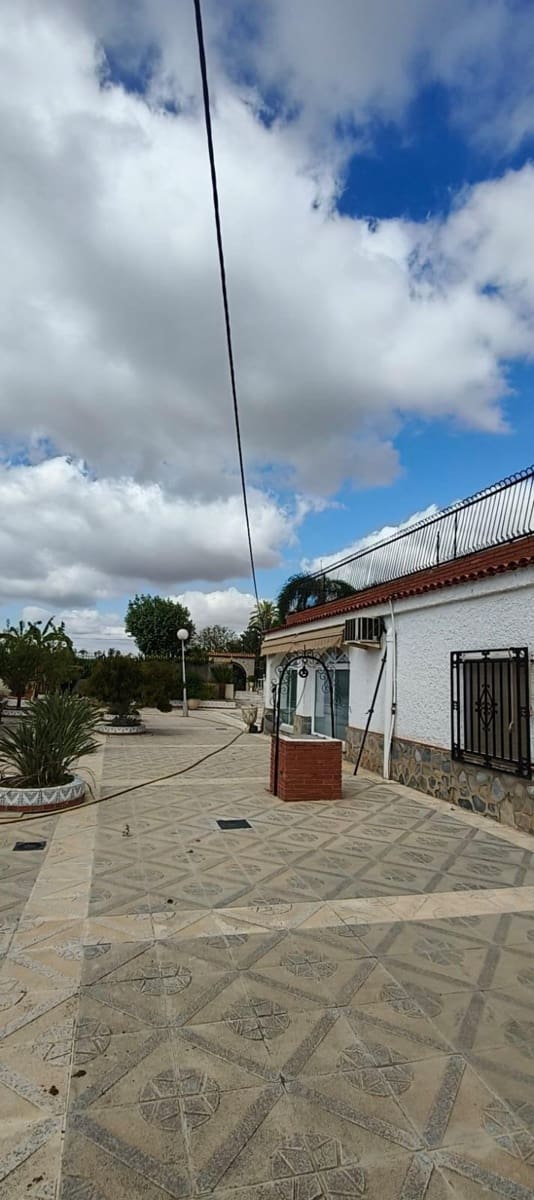 4 Zimmer Villa zu verkaufen in La Hoya mit Pool - 480.000 € (Ref: 9252217)