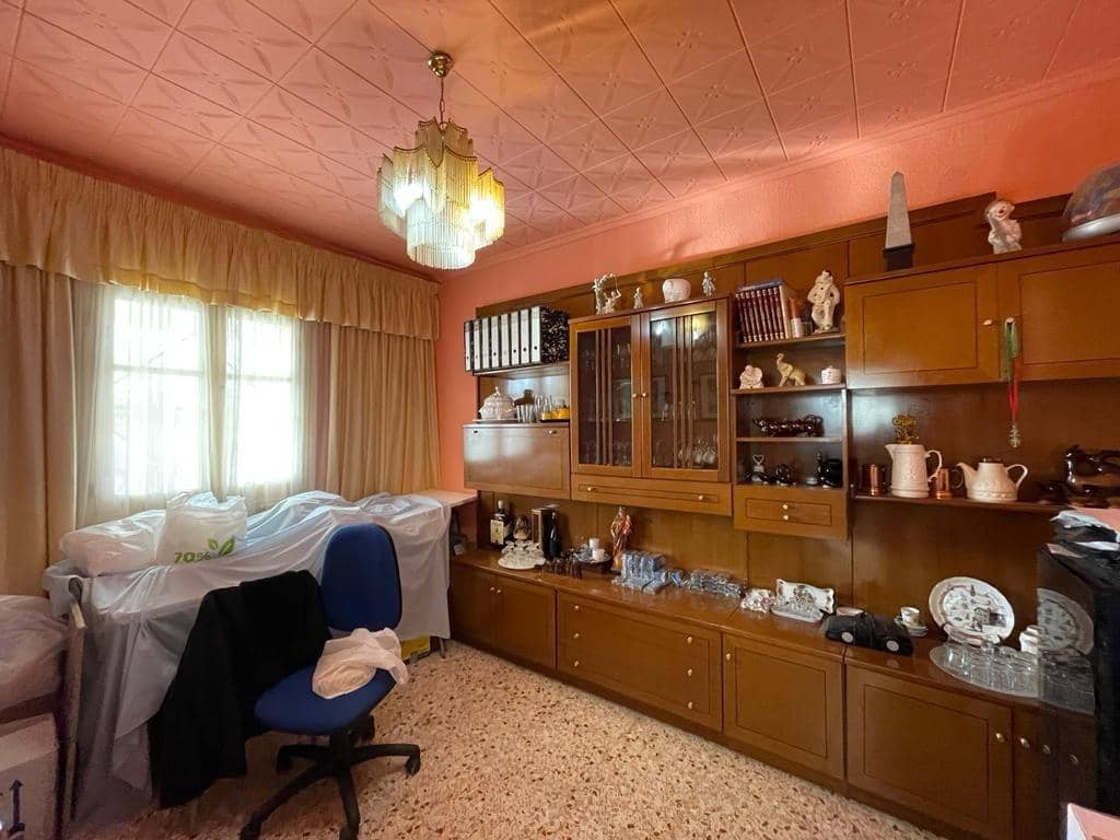 4 bedroom Villa for sale in Crevillente / Crevillent with pool - € 268,000 (Ref: 9269927)