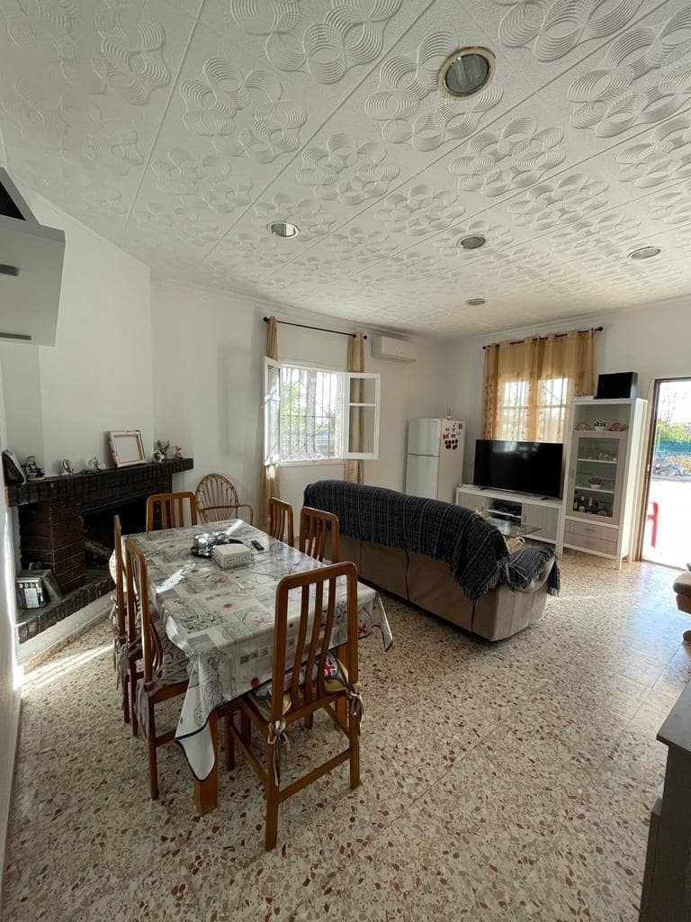 4 bedroom Villa for sale in Crevillente / Crevillent with pool - € 268,000 (Ref: 9269927)