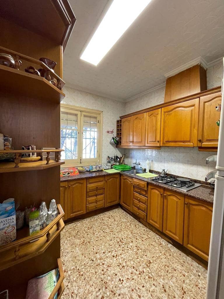 4 bedroom Villa for sale in Crevillente / Crevillent with pool - € 268,000 (Ref: 9269927)