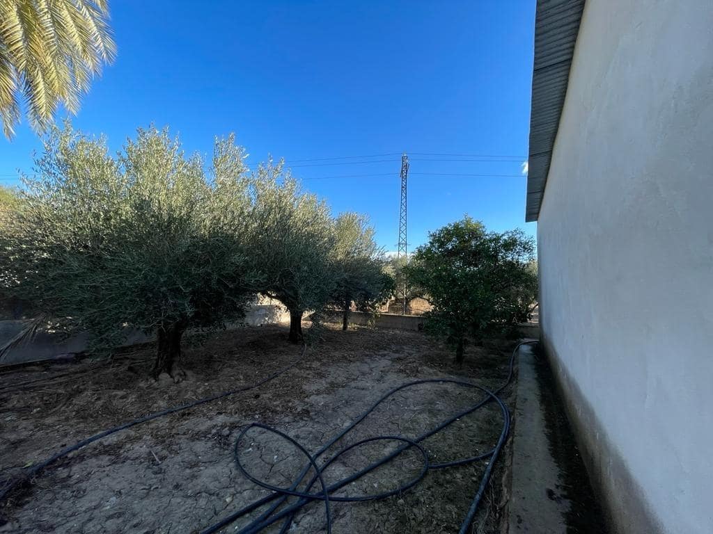 4 bedroom Villa for sale in Crevillente / Crevillent with pool - € 268,000 (Ref: 9269927)