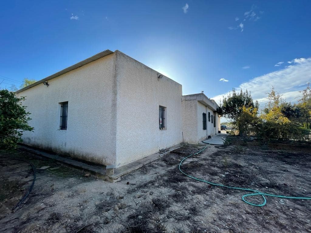 4 bedroom Villa for sale in Crevillente / Crevillent with pool - € 268,000 (Ref: 9269927)