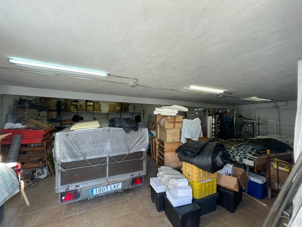 4 bedroom Villa for sale in Crevillente / Crevillent with pool - € 268,000 (Ref: 9269927)