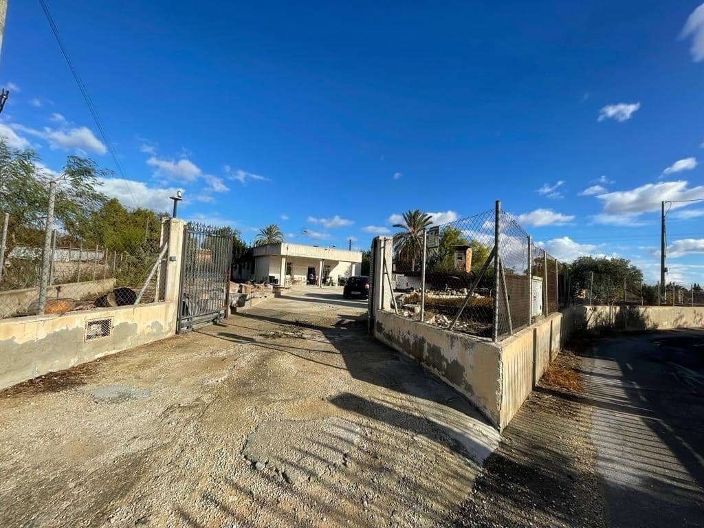 4 bedroom Villa for sale in Crevillente / Crevillent with pool - € 268,000 (Ref: 9269927)