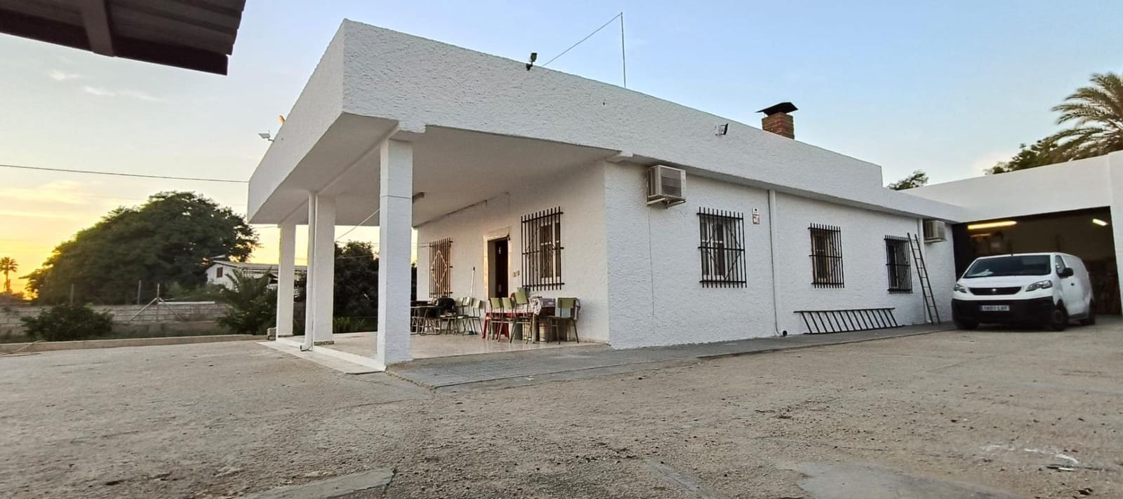 4 bedroom Villa for sale in Crevillente / Crevillent with pool - € 268,000 (Ref: 9269927)