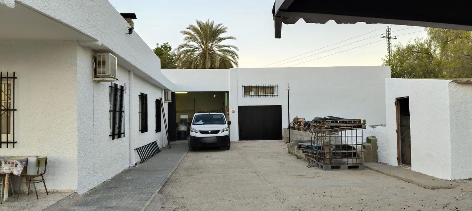 4 bedroom Villa for sale in Crevillente / Crevillent with pool - € 268,000 (Ref: 9269927)
