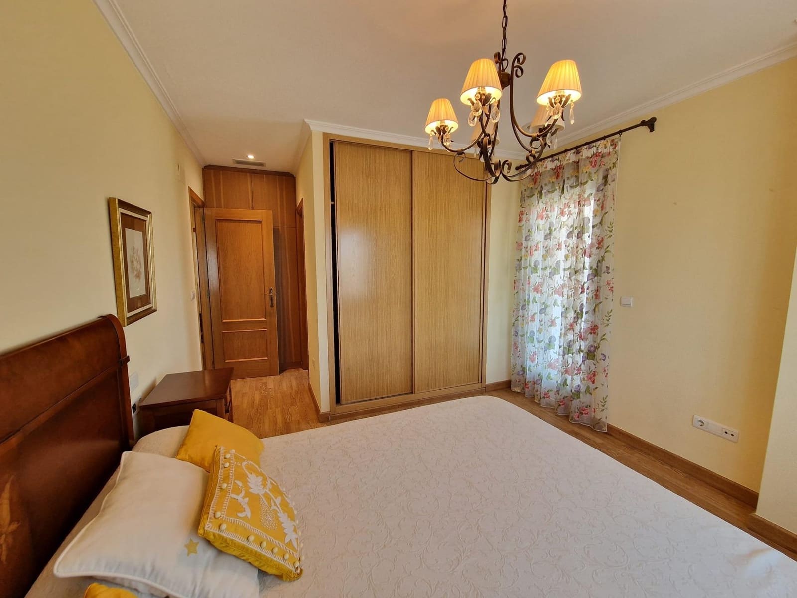 3 soveværelse Penthouse til leje i Elche / Elx med swimmingpool - € 1.500 (Ref: 9269928)