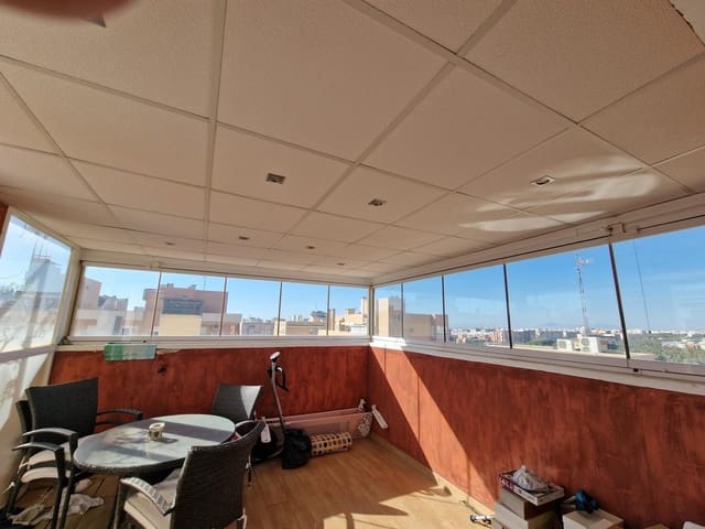 Penthouse de 3 chambres à louer à Elche / Elx avec piscine - 1 500 € (Ref: 9269928)