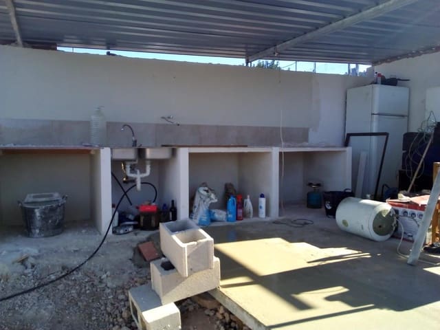 Mark till salu i Hondón de las Nieves - 45 000 € (Ref: 9313037)