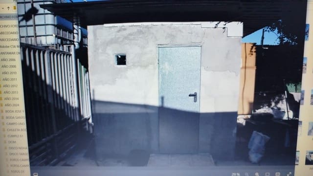 Mark till salu i Hondón de las Nieves - 60 000 € (Ref: 9313038)