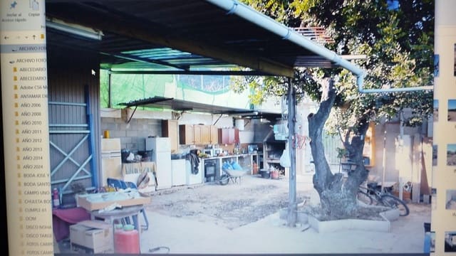 Mark till salu i Hondón de las Nieves - 60 000 € (Ref: 9313038)