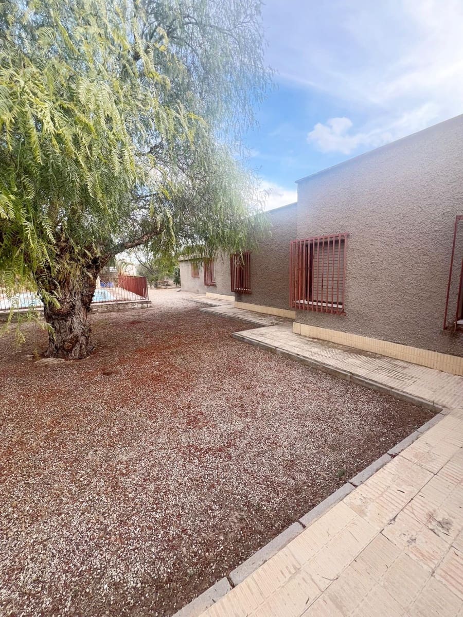 4 soverom Villa til salgs i Matola med svømmebasseng - € 290 000 (Ref: 9341343)