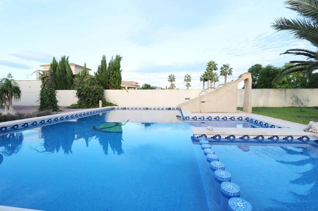 4 sovrum Villa till salu i Catral med pool - 389 000 € (Ref: 9341344)