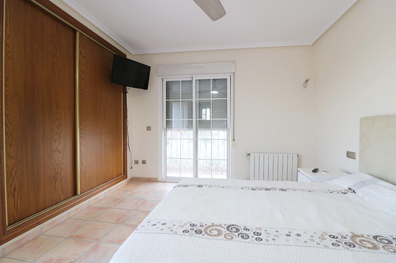 4 sovrum Villa till salu i Catral med pool - 389 000 € (Ref: 9341344)