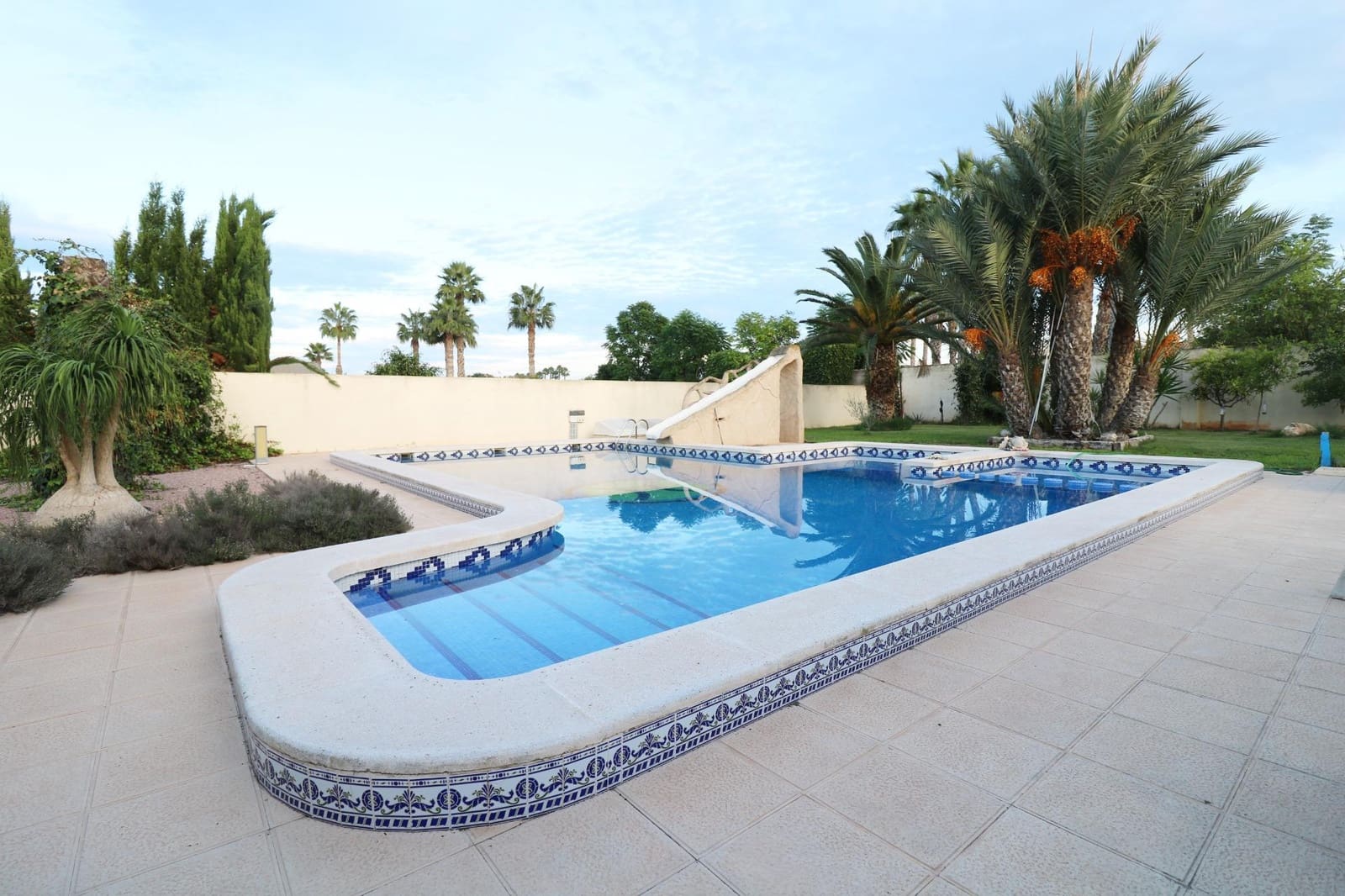 4 sovrum Villa till salu i Catral med pool - 389 000 € (Ref: 9341344)