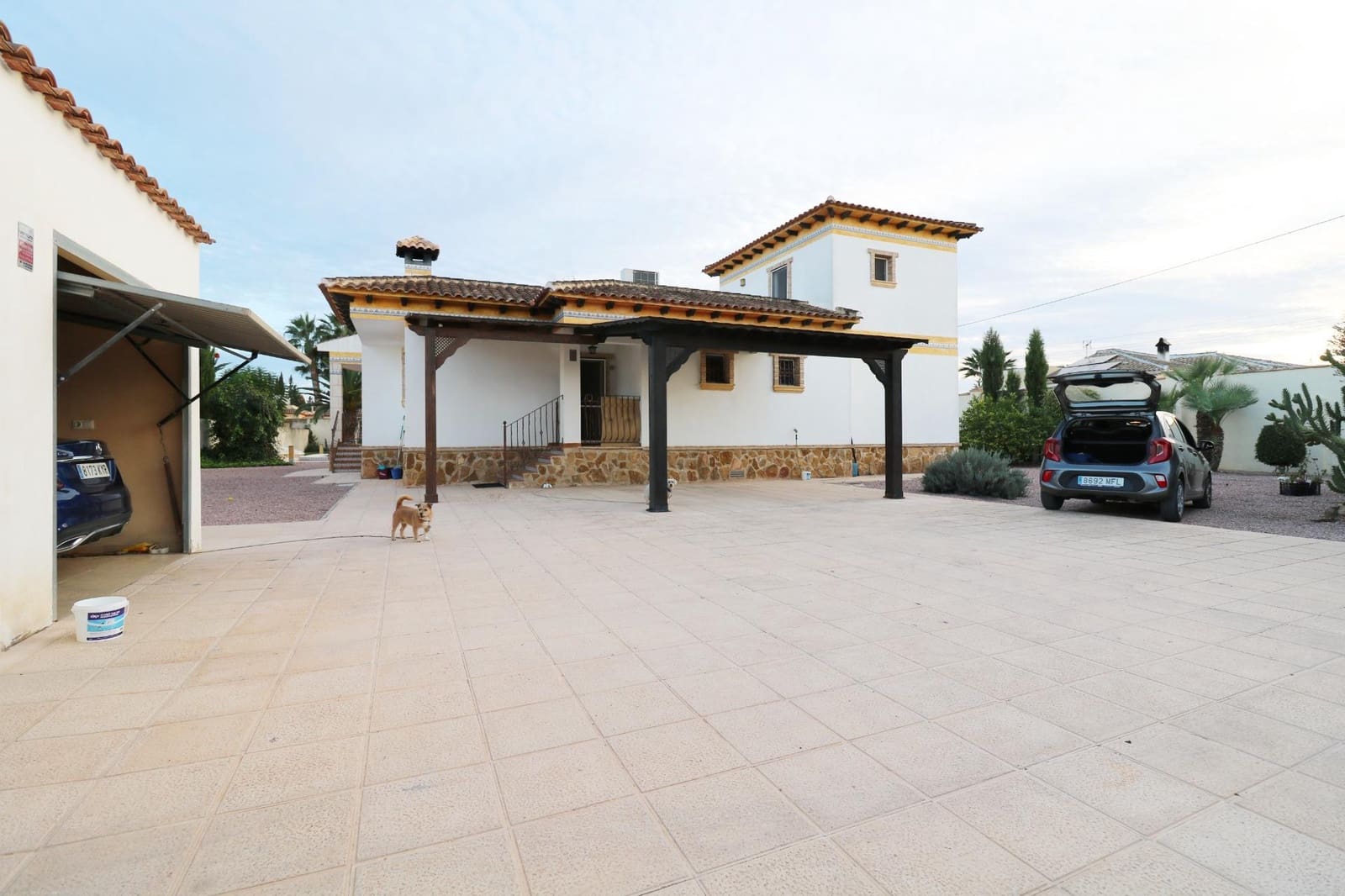 4 sovrum Villa till salu i Catral med pool - 389 000 € (Ref: 9341344)