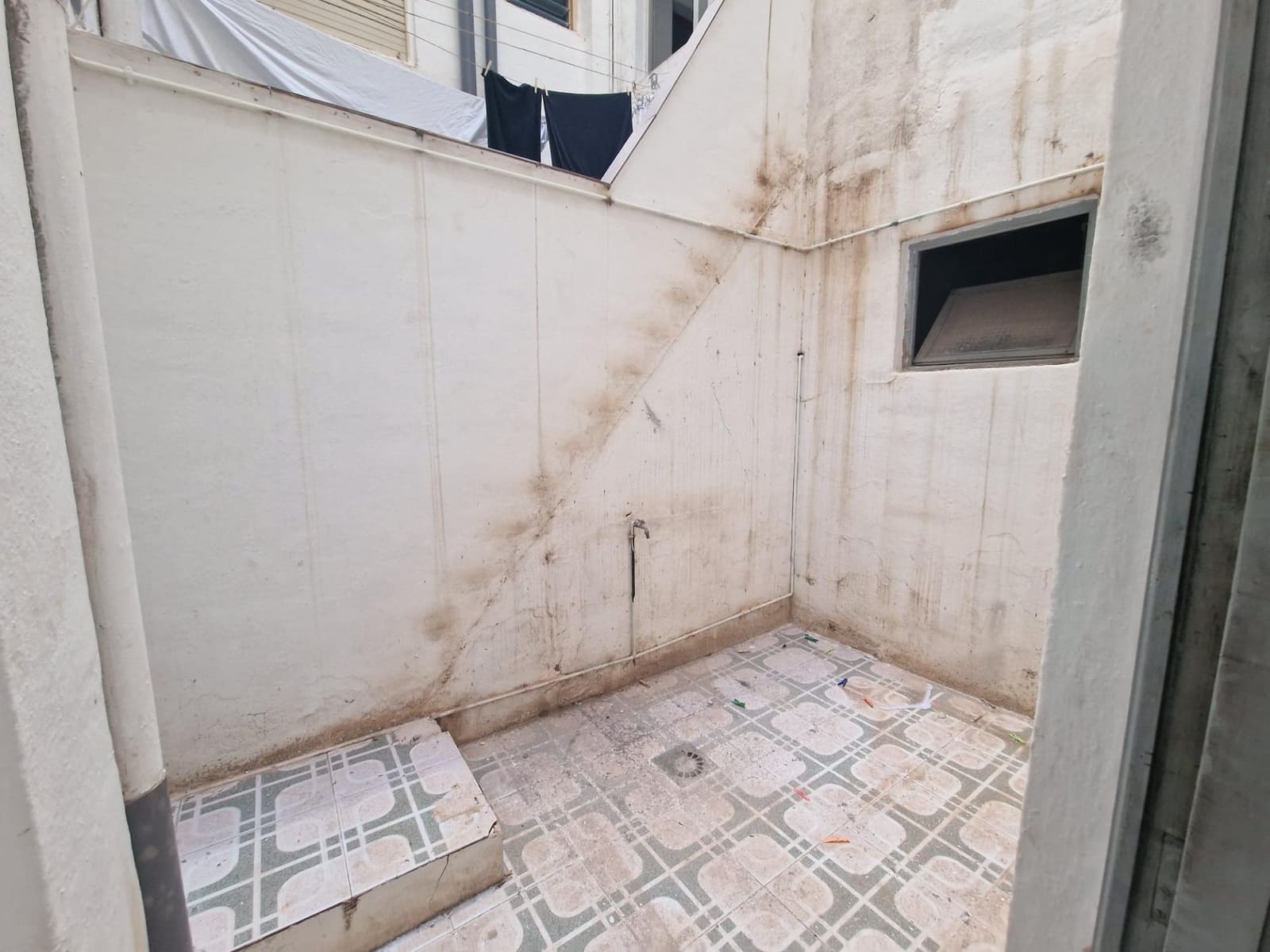 Kommersiell till salu i Elche / Elx med garage - 85 000 € (Ref: 9341348)