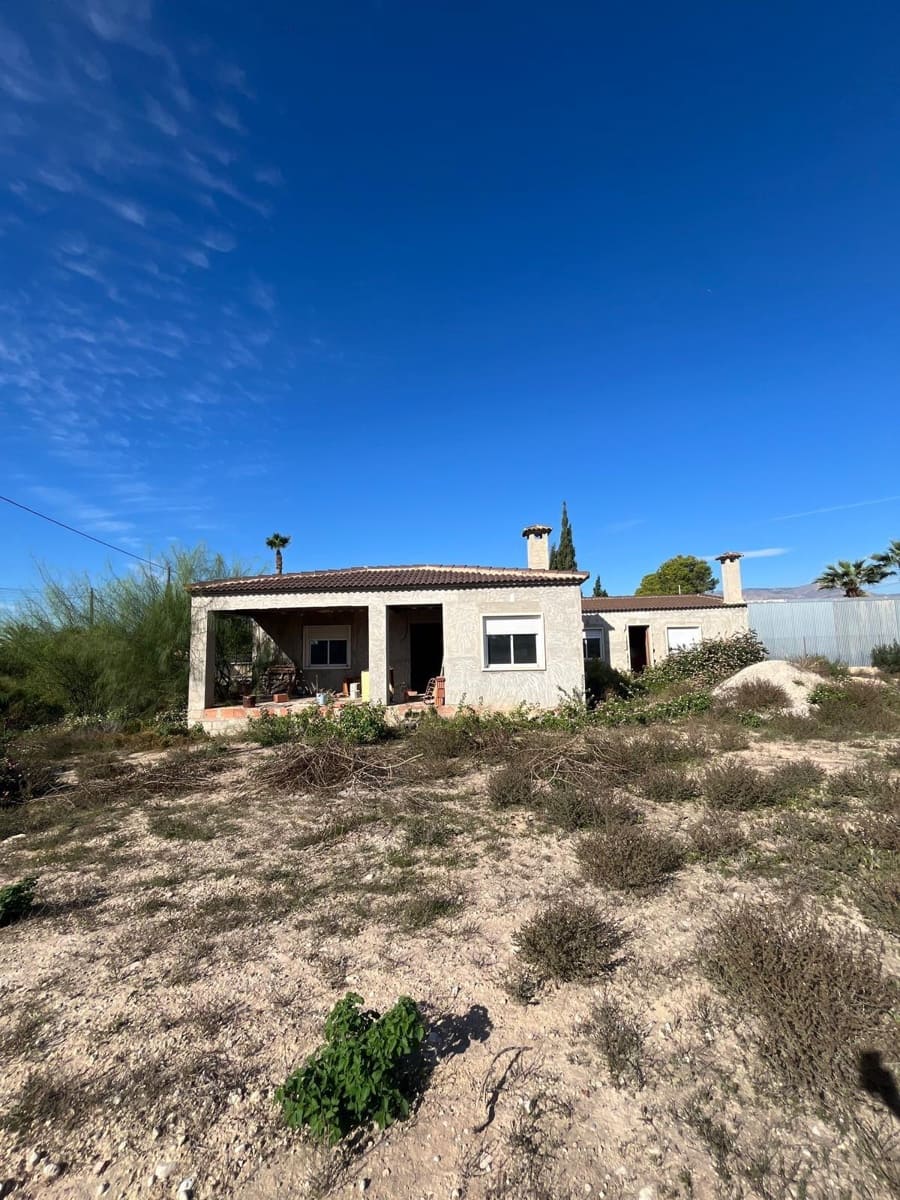 4 slaapkamer Finca/Landhuis te koop in Crevillente / Crevillent - € 169.000 (Ref: 9349690)