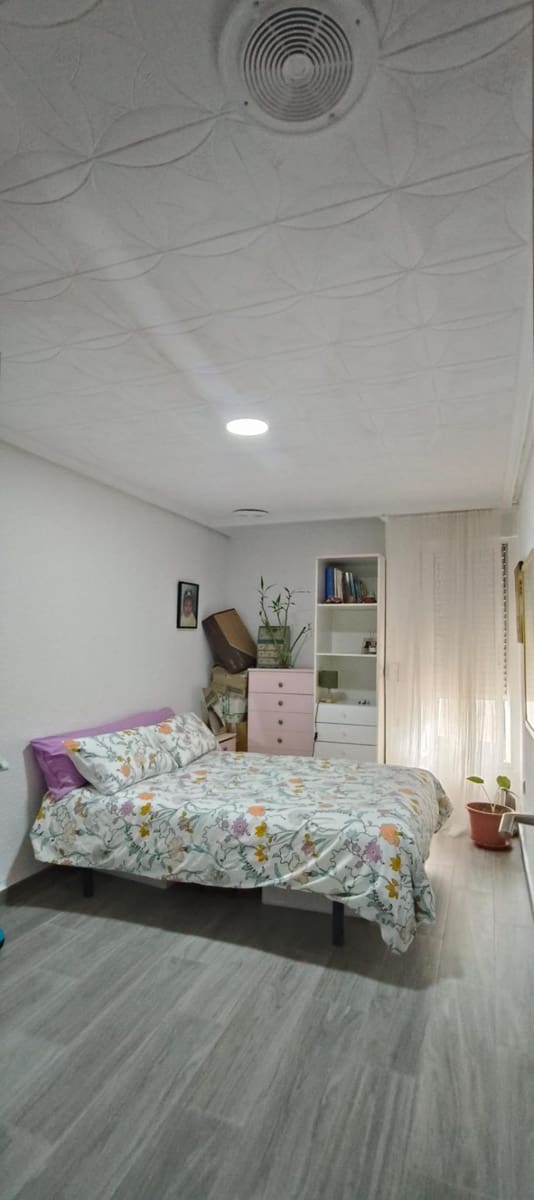 3 quarto Apartamento para venda em Elche / Elx - 140 000 € (Ref: 9355990)